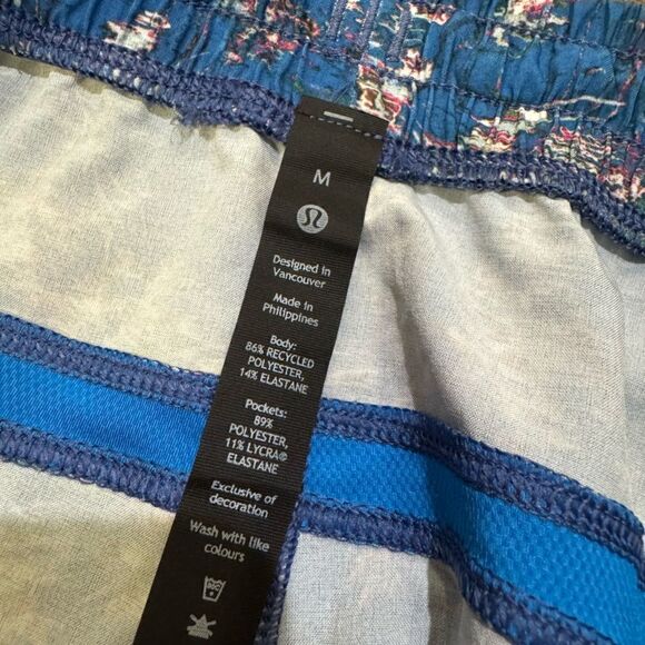 Lululemon Pace Breaker Short Linerless Classic Fit
Floral blue multi - Picture 4 of 7